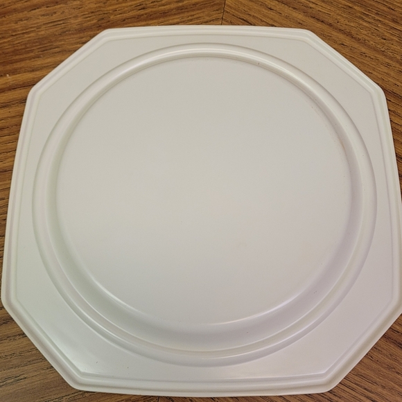 VINTAGE CHRISTMAS PLASTIC SERVING TRAY ~ 9” X 9” Christmas Tree Design - Picture 6 of 9